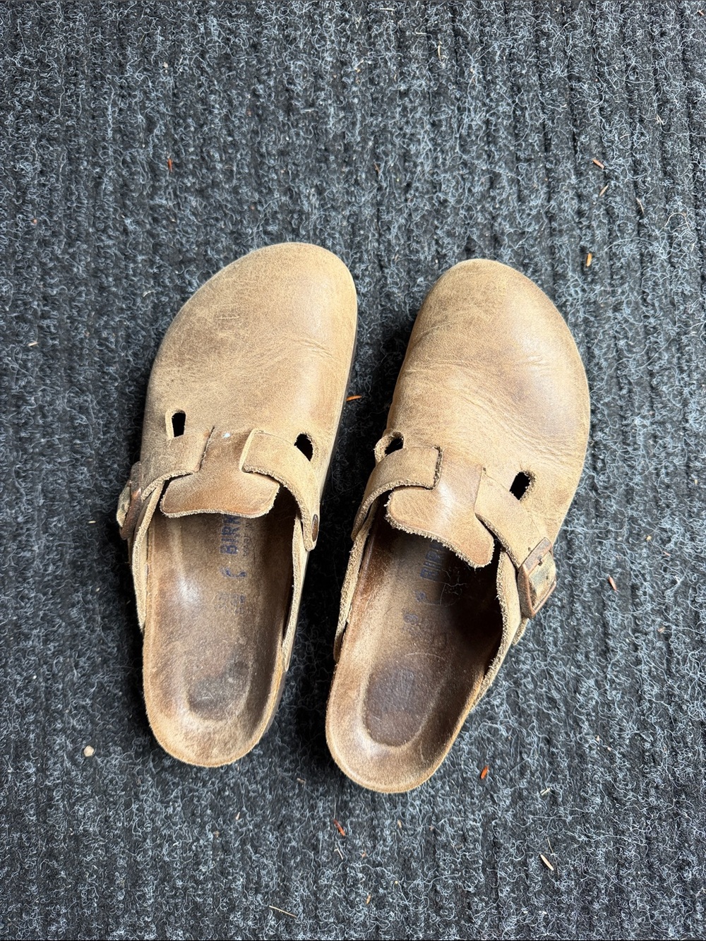 Birkenstock Women’s Clog in Tan Leather size 38 (size 7)